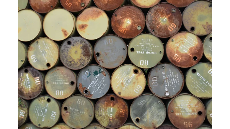 Understanding Crude Oil Price Movements in the Commodity Market